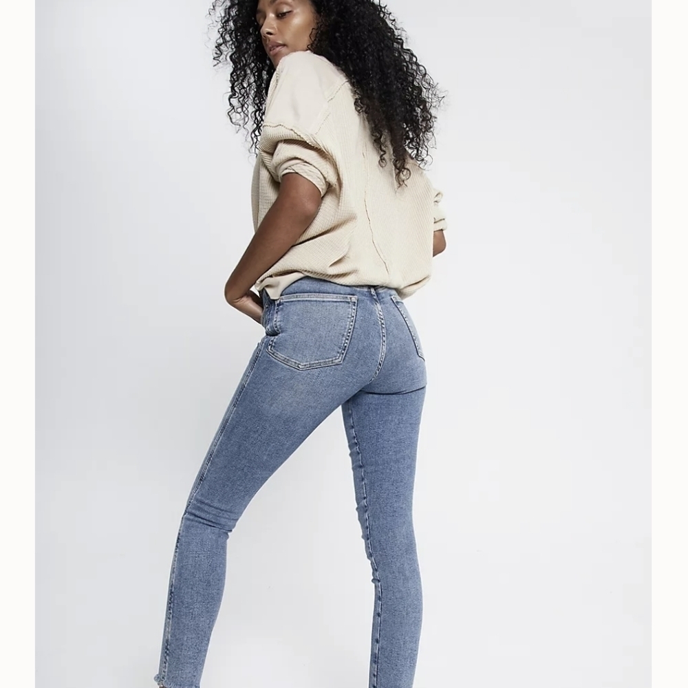 𝅺WE the Free High Waist Skinny Jeggings Sunday Blue 25 light wash